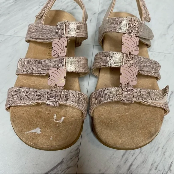 Vionic Amber Adjustable Strap Sandal 8 - Picture 9 of 13